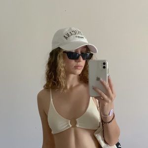 Meet your Posher, Erilynn